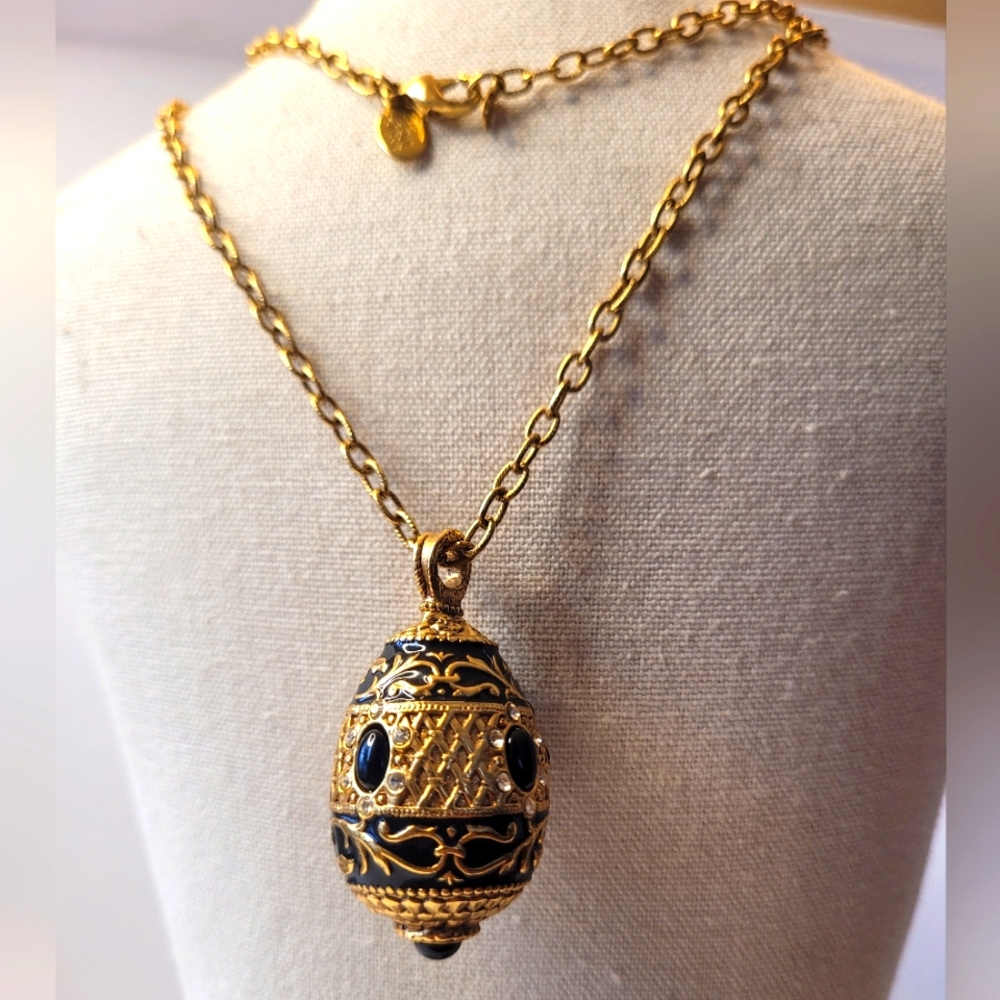 Joan Rivers Vintage Faberge Egg Necklace